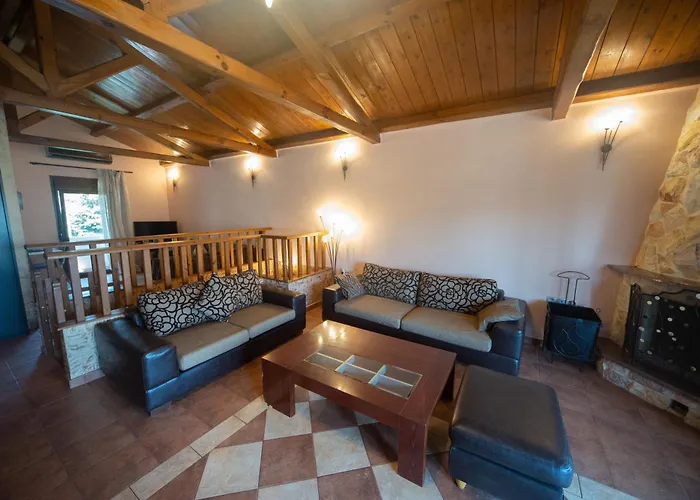 Castello * Nea Iraklitsa